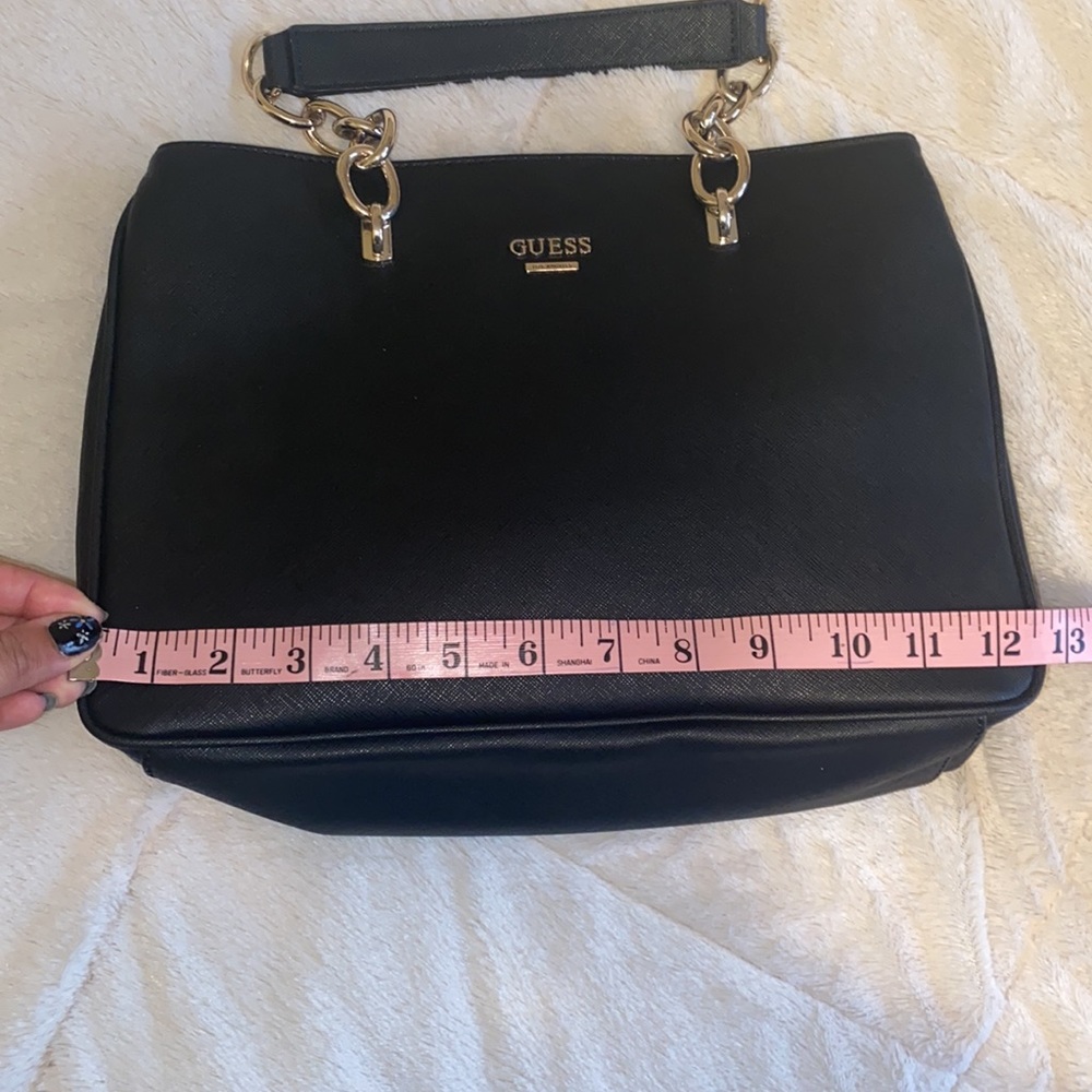 Guess Purse - Picture 7 of 9